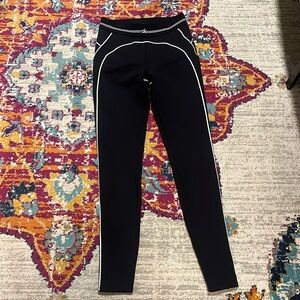 ALO Yoga Black Leggings with White Accents
